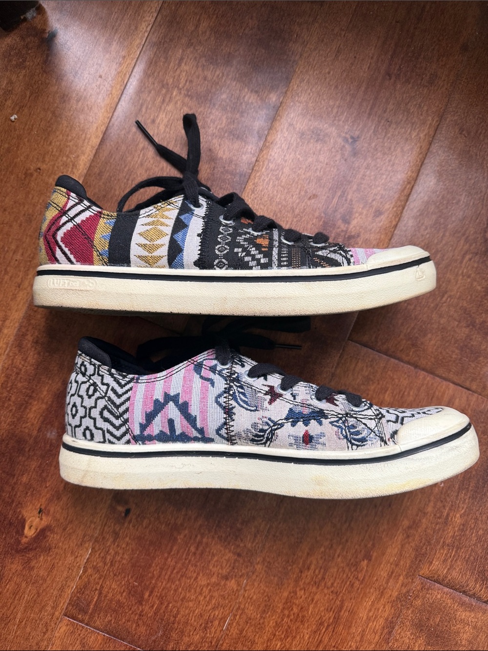 Keen Elsa 10 Women's EU 40.5 UK 7.5 Tribal patchwork Patterned Slip-On Sneaker